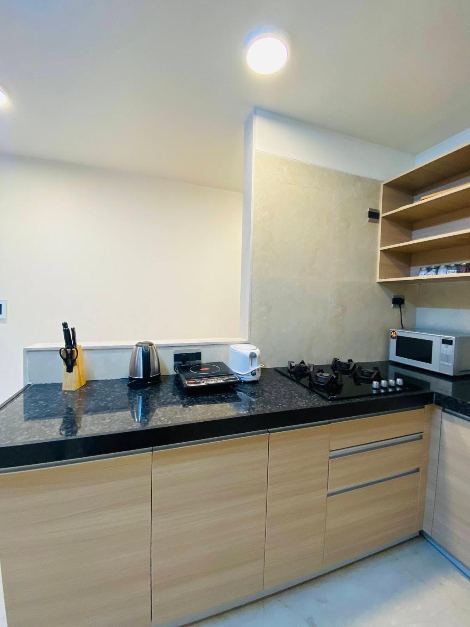 Ov Premium Bkc - Kurla Apartment *